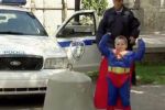 El niño superhéroe